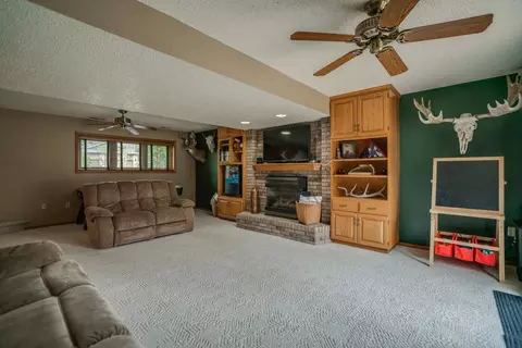 3328 Hackberry St, Bismarck, ND 58503 photo 26