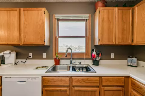 109 Sturgis Loop, Lincoln, ND 58504 photo 6