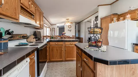 219 Coyote St, Mandan, ND 58554 photo 9