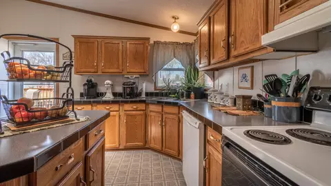 219 Coyote St, Mandan, ND 58554 photo 11