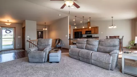 4701 Calgary Ave, Bismarck, ND 58503 photo 18