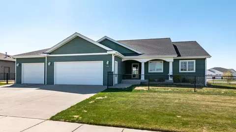 4701 Calgary Ave, Bismarck, ND 58503 photo 1