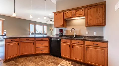 4701 Calgary Ave, Bismarck, ND 58503 photo 5