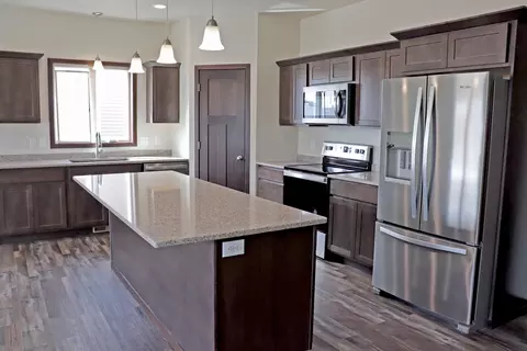 307 Irvine Loop, Bismarck, ND 58504 photo 21
