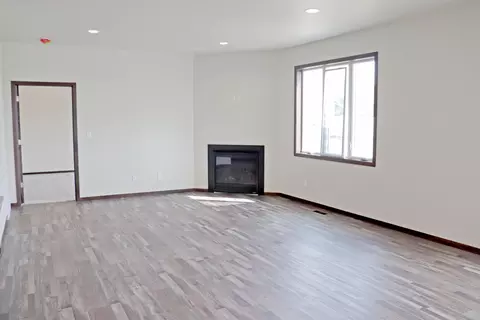 307 Irvine Loop, Bismarck, ND 58504 photo 9