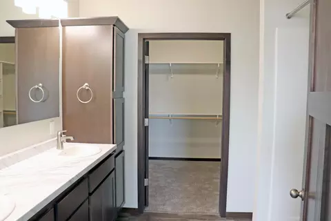 307 Irvine Loop, Bismarck, ND 58504 photo 14