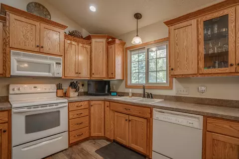 500 E Wachter Ave, Bismarck, ND 58504 photo 13
