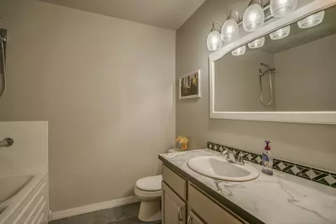 500 E Wachter Ave, Bismarck, ND 58504 photo 23