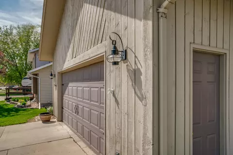 500 E Wachter Ave, Bismarck, ND 58504 photo 2