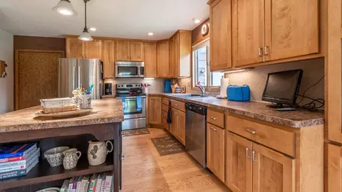 3035 Dublin Dr, Bismarck, ND 58503 photo 6