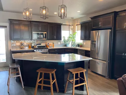 910 Select Ln, Bismarck, ND 58503 photo 10