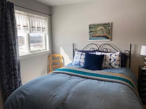 910 Select Ln, Bismarck, ND 58503 photo 25