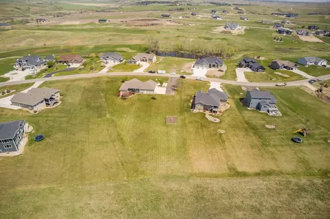 3237 Link Dr, Bismarck, ND 58503 photo 81