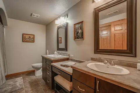 3237 Link Dr, Bismarck, ND 58503 photo 40