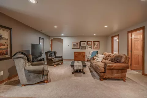 3237 Link Dr, Bismarck, ND 58503 photo 38