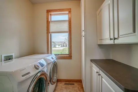 3237 Link Dr, Bismarck, ND 58503 photo 33