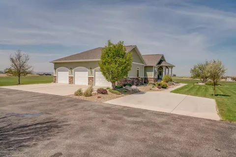 3237 Link Dr, Bismarck, ND 58503 photo 63