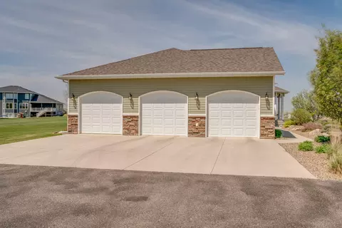 3237 Link Dr, Bismarck, ND 58503 photo 64
