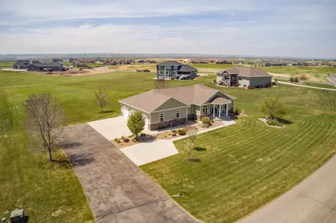 3237 Link Dr, Bismarck, ND 58503 photo 77