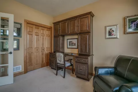 3237 Link Dr, Bismarck, ND 58503 photo 28