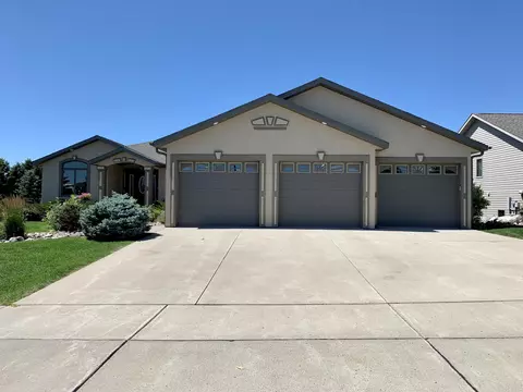 3010 Clairmont Rd, Bismarck, ND 58503 photo 2
