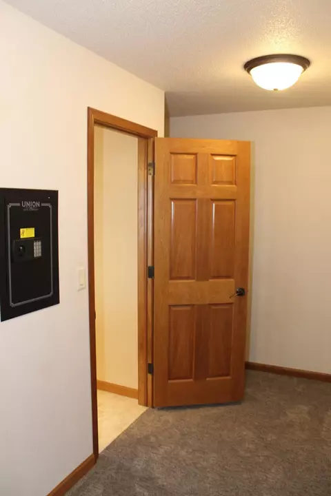 3010 Clairmont Rd, Bismarck, ND 58503 photo 35