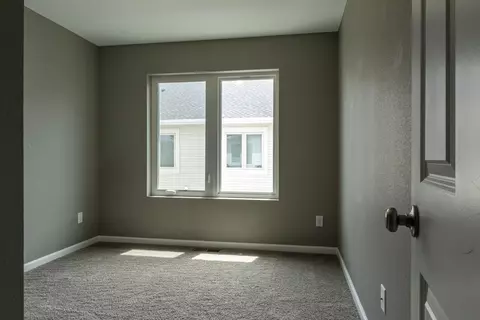 4007 E Calgary Ave, Bismarck, ND 58503 photo 18