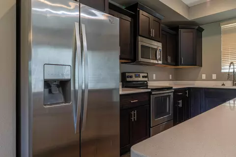 4007 E Calgary Ave, Bismarck, ND 58503 photo 6