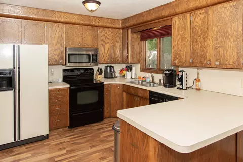 422 Interstate Ave W, Bismarck, ND 58503 photo 6