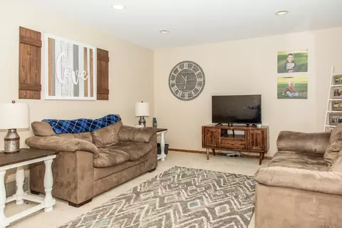 422 Interstate Ave W, Bismarck, ND 58503 photo 4