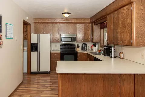 422 Interstate Ave W, Bismarck, ND 58503 photo 5