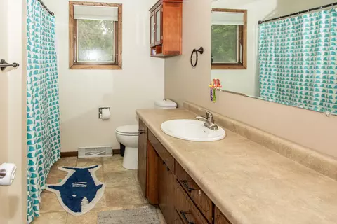 422 Interstate Ave W, Bismarck, ND 58503 photo 12