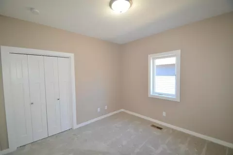 311 Buckskin Loop, Bismarck, ND 58503 photo 5