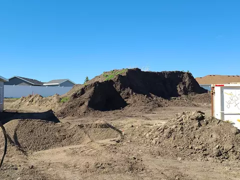 311 Buckskin Loop, Bismarck, ND 58503 photo 1