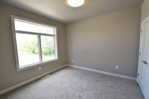 807 Colony Pt, Bismarck, ND 58503 photo 18