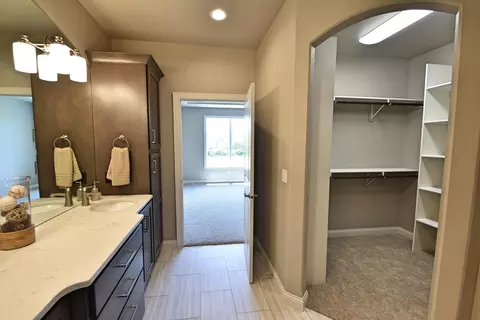 807 Colony Pt, Bismarck, ND 58503 photo 13