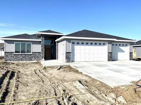 3732 Stacy Dr, Bismarck, ND 58504 photo 1