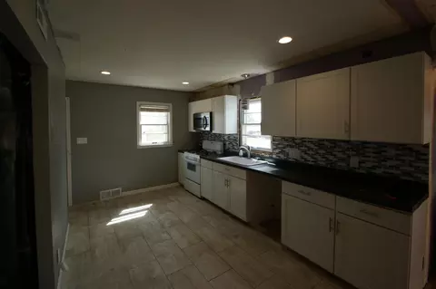 1604 E Ave D E, Bismarck, ND 58501 photo 6