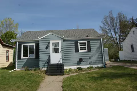 1604 E Ave D E, Bismarck, ND 58501 photo 1
