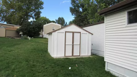 4304 Claridge Loop, Bismarck, ND 58503 photo 24