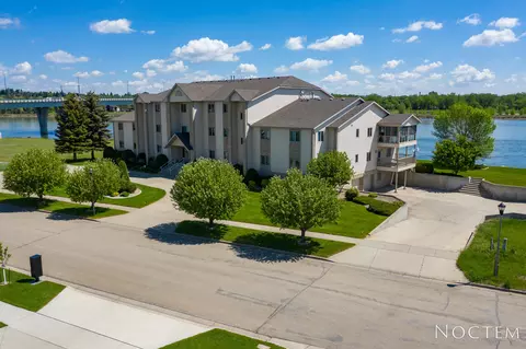 2200 Pirates Loop SE, Mandan, ND 58554 photo 1