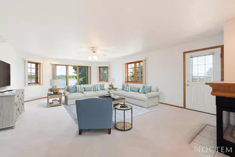2200 Pirates Loop SE, Mandan, ND 58554 photo 10