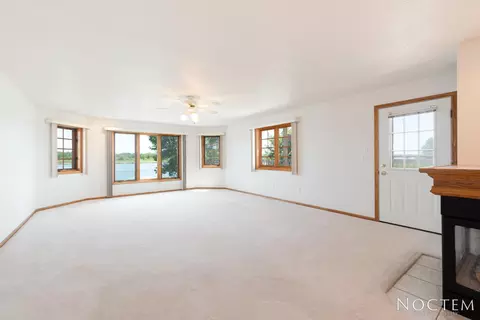 2200 Pirates Loop SE, Mandan, ND 58554 photo 11