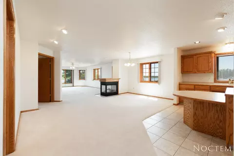 2200 Pirates Loop SE, Mandan, ND 58554 photo 3