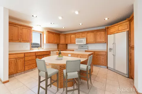 2200 Pirates Loop SE, Mandan, ND 58554 photo 12