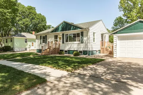 1608 Boulevard Ave E, Bismarck, ND 58501 photo 2
