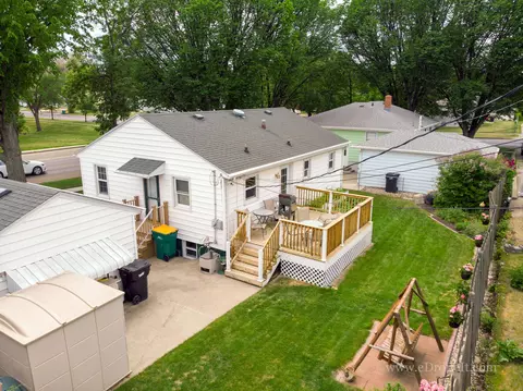 1608 Boulevard Ave E, Bismarck, ND 58501 photo 3