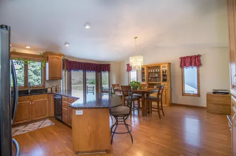 1902 Harding Pl, Bismarck, ND 58501 photo 14