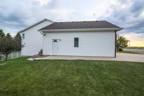 1902 Harding Pl, Bismarck, ND 58501 photo 58
