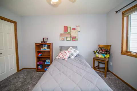 1902 Harding Pl, Bismarck, ND 58501 photo 29